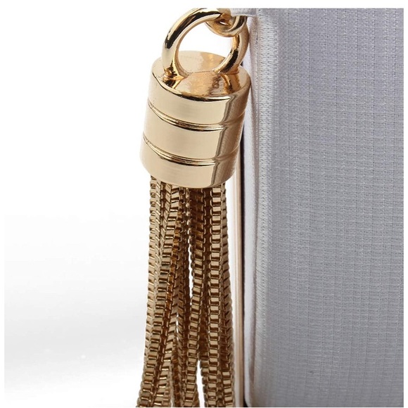 White Tassel Evening Clutch - Picture 4 of 6